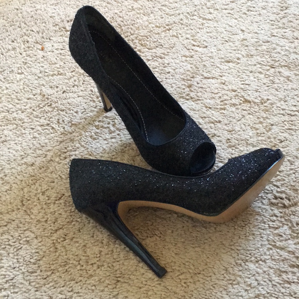 Nine West peep toe